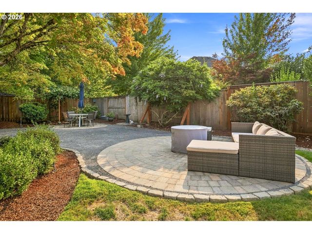 16080 Nw SOMERSET Dr, Beaverton, OR 97006