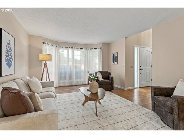 16080 Nw SOMERSET Dr, Beaverton, OR 97006