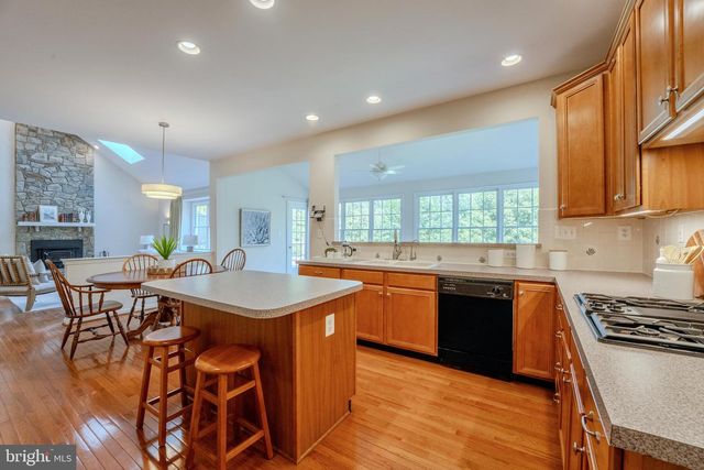 1355 TUNWELL STABLE CT, Reston, VA 20194