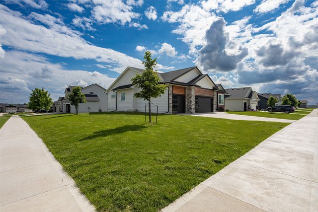 3021 NE 17th Street, Ankeny, IA 50021