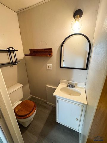 824 SILVER ST, Raid City, SD 57701