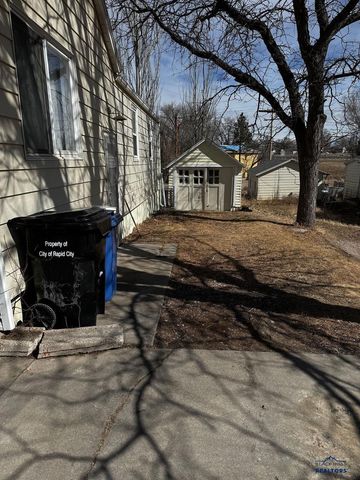 824 SILVER ST, Raid City, SD 57701