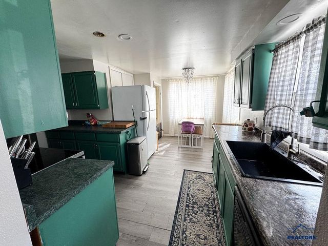 824 SILVER ST, Raid City, SD 57701