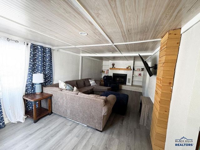 824 SILVER ST, Raid City, SD 57701