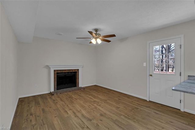 107 Glascow WAY, Hampton, VA 23669