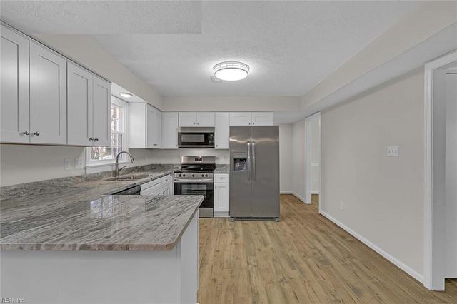 107 Glascow WAY, Hampton, VA 23669