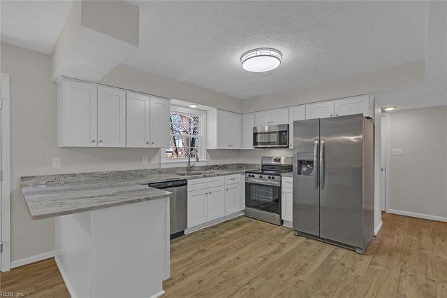 107 Glascow WAY, Hampton, VA 23669