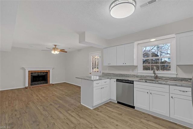 107 Glascow WAY, Hampton, VA 23669