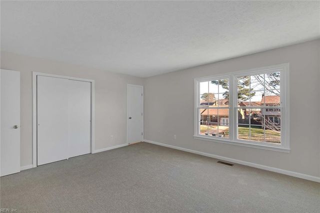 107 Glascow WAY, Hampton, VA 23669