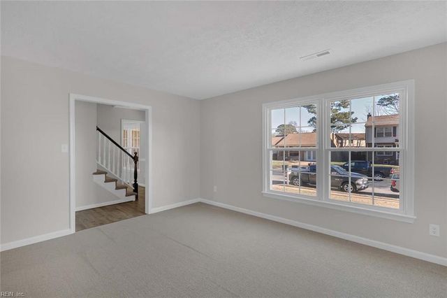 107 Glascow WAY, Hampton, VA 23669