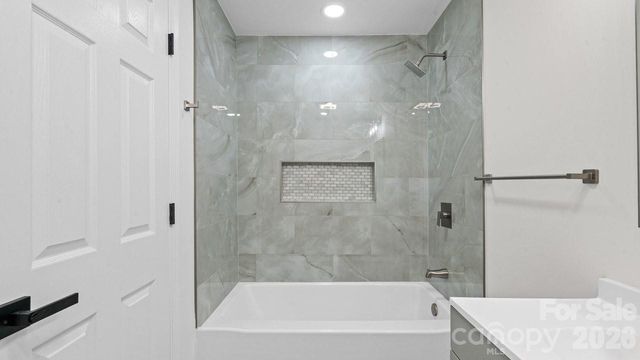 102 W Carolina Avenue, Bessemer City, NC 28016
