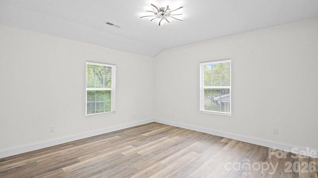 102 W Carolina Avenue, Bessemer City, NC 28016