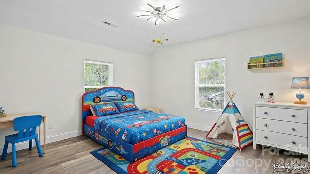 102 W Carolina Avenue, Bessemer City, NC 28016