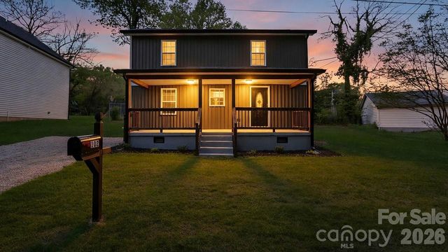 102 W Carolina Avenue, Bessemer City, NC 28016