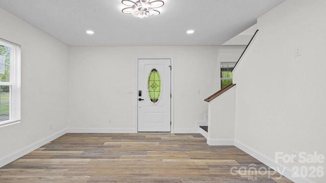 102 W Carolina Avenue, Bessemer City, NC 28016