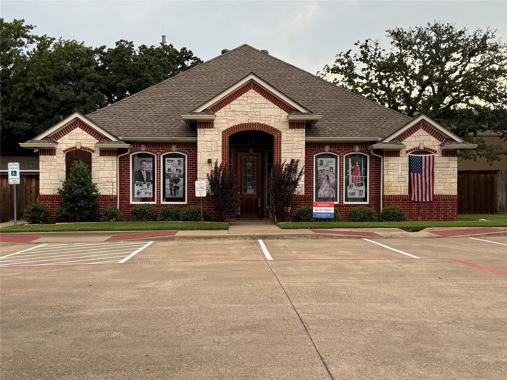 2550 Legacy Point Drive, Arlington, TX 76006 — photo 2
