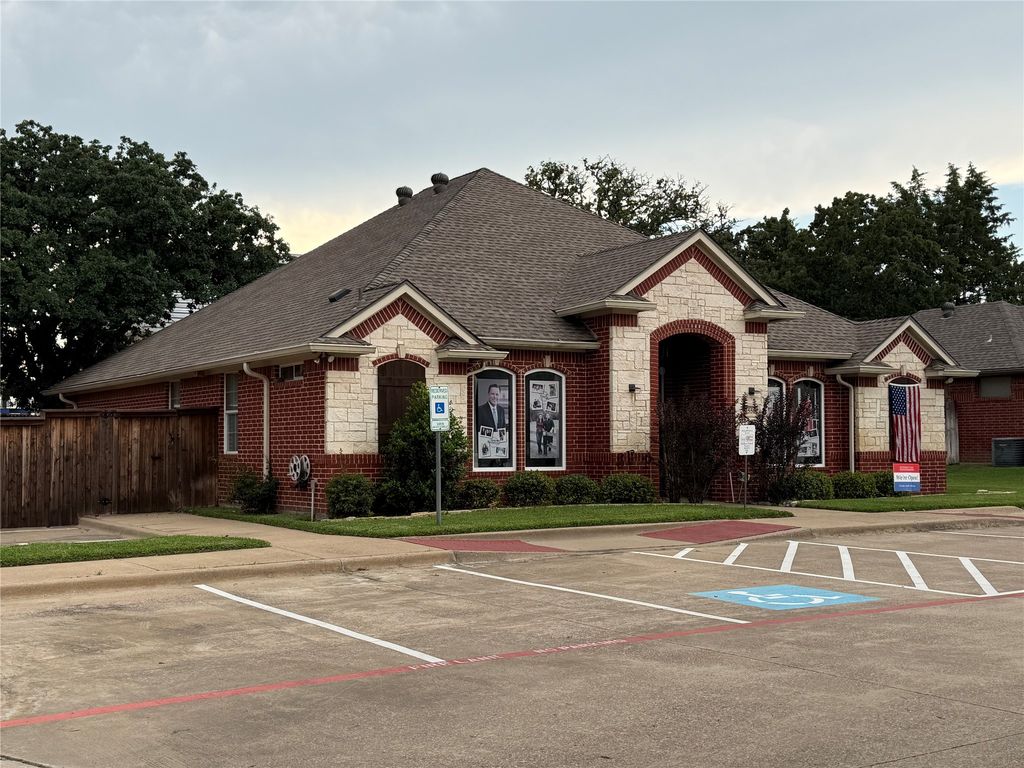 2550 Legacy Point Drive, Arlington, TX 76006 — photo 3