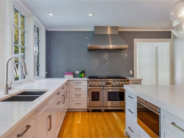 282 Westview Drive, Shelburne, VT 05482