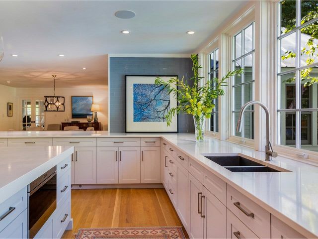 282 Westview Drive, Shelburne, VT 05482