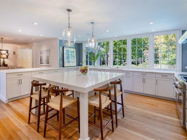 282 Westview Drive, Shelburne, VT 05482