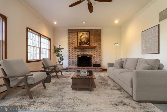 3300 ROSEMARY LN, Hyattsville, MD 20782