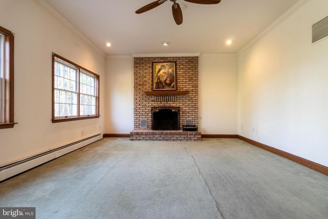 3300 ROSEMARY LN, Hyattsville, MD 20782