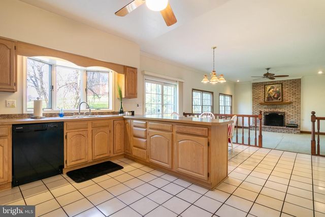 3300 ROSEMARY LN, Hyattsville, MD 20782