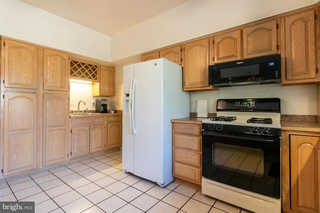 3300 ROSEMARY LN, Hyattsville, MD 20782