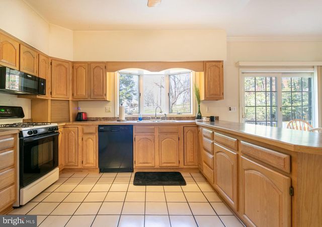 3300 ROSEMARY LN, Hyattsville, MD 20782