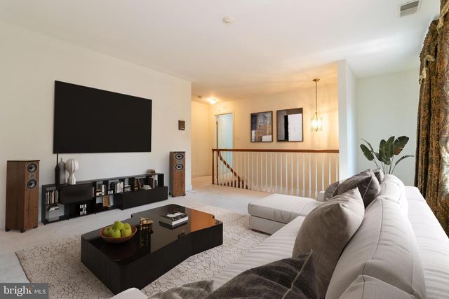 3300 ROSEMARY LN, Hyattsville, MD 20782