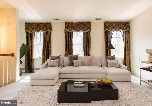 3300 ROSEMARY LN, Hyattsville, MD 20782