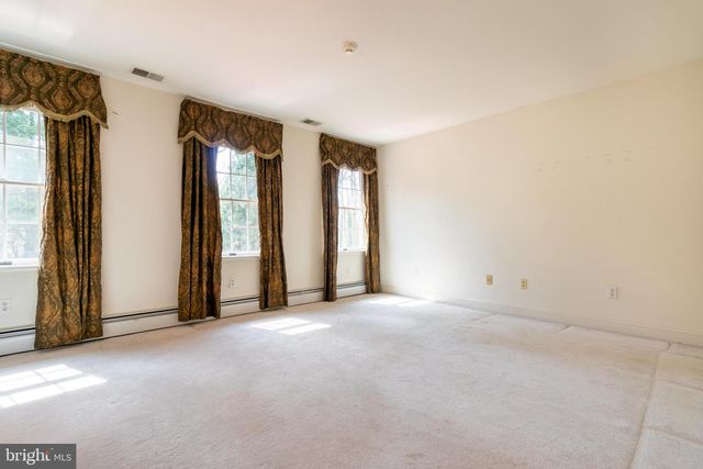 3300 ROSEMARY LN, Hyattsville, MD 20782
