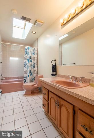 3300 ROSEMARY LN, Hyattsville, MD 20782
