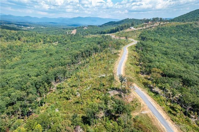 279 Highgrove Drive, Talking Rock, GA 30175