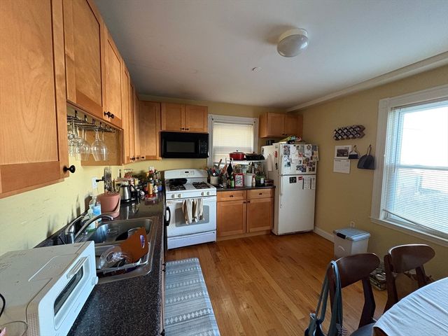 31-33 Roberts Road, Cambridge, MA 02138