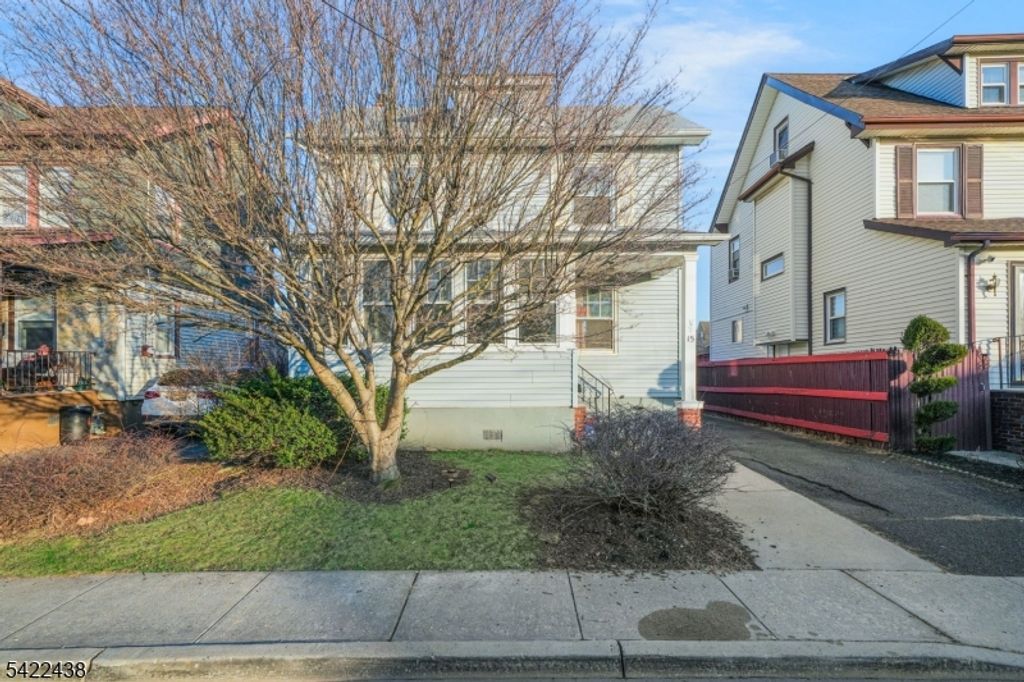 15 Donald Pl, Elizabeth City, NJ 07208
