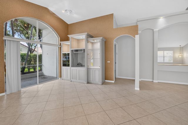 9729 Lemonwood Way, Boynton Beach, FL 33437