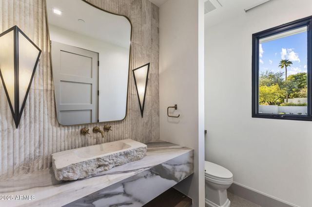 5314 E ORCHID Lane, Paradise Valley, AZ 85253