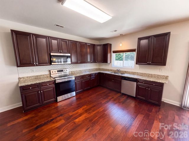 14021 Pinyon Pine Lane, Charlotte, NC 28215