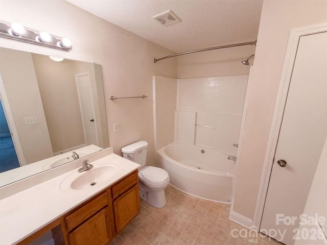 14021 Pinyon Pine Lane, Charlotte, NC 28215