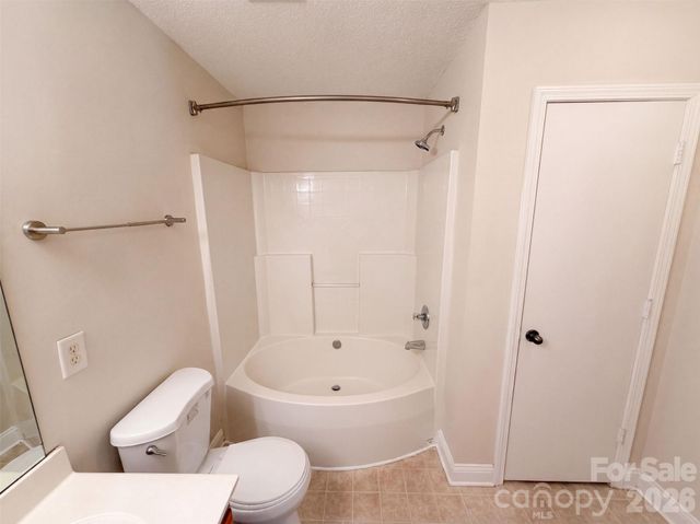 14021 Pinyon Pine Lane, Charlotte, NC 28215