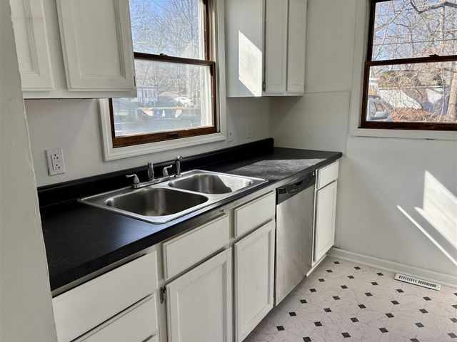 17312 Oak Street, Spring Lake, MI 49456