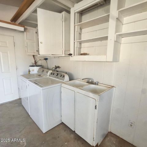 22855 W SUNSET Lane, Congress, AZ 85332