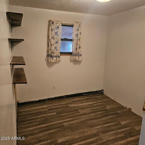 22855 W SUNSET Lane, Congress, AZ 85332