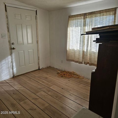 22855 W SUNSET Lane, Congress, AZ 85332