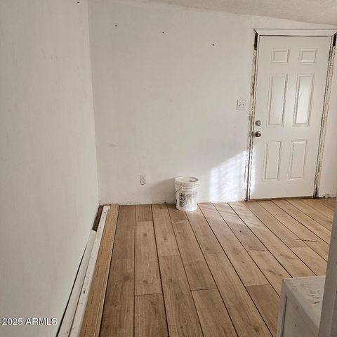 22855 W SUNSET Lane, Congress, AZ 85332