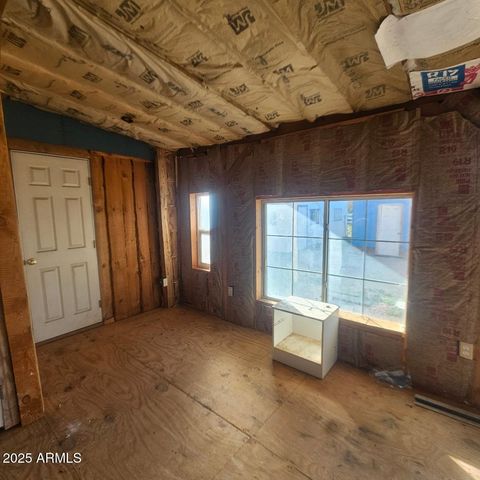 22855 W SUNSET Lane, Congress, AZ 85332