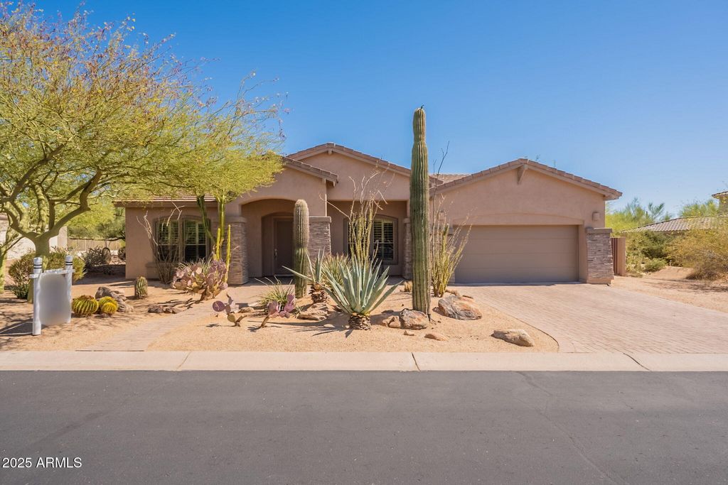 8703 E NORA Street, Mesa, AZ 85207