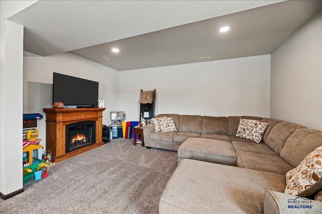 2659 MEADOWS DR, Sturgis, SD 57785