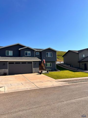2659 MEADOWS DR, Sturgis, SD 57785